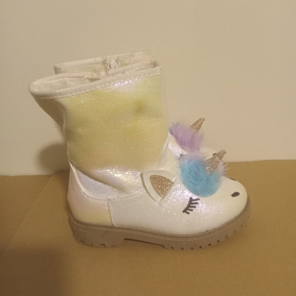 Cat and jack boots